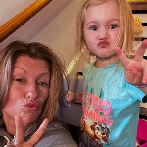 Just here to shop 🛍️ and sell! 🤩